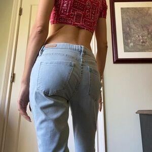 Light wash skinny Jean